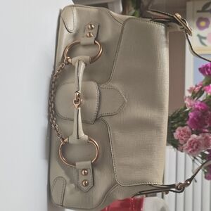 Authentic GUCCI Chic Beige Leather Shoulder bag!!!